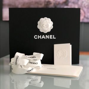 CHANEL magnetic box with ribbon card and camelia